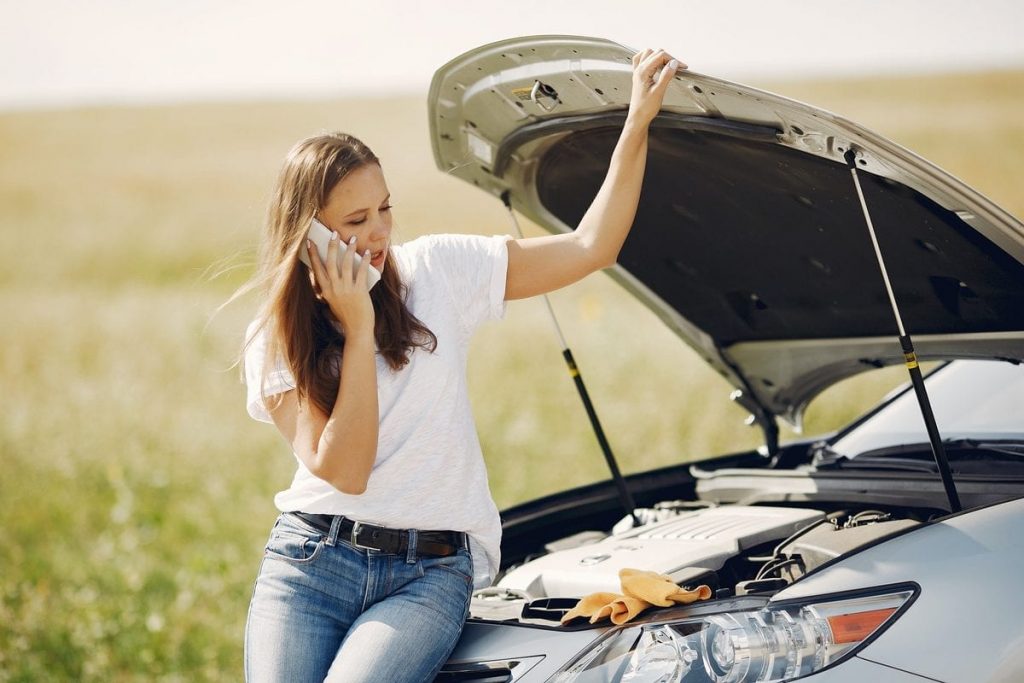 what to keep in your car in case of a traffic accident
