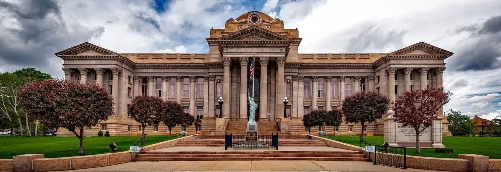 Can You Sue the Government? Lawsuits Against State & Federal Agencies 1 Can You Sue the Government A Guide to Legal Claims Against Federal or State Agencies