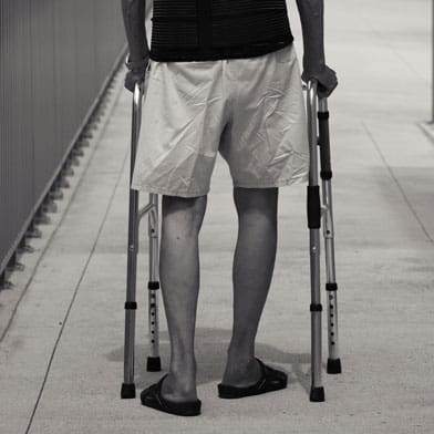 $900THOUSAND 2 defective hip lawsuit settlement verdict